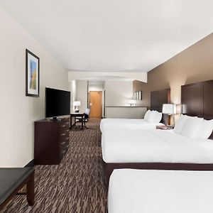 One Room Suite Three Queen Beds Sofa bed Non Smoking